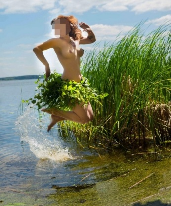 Я знаю, как доставить наслаждение и удовлетворение. Живу в Москве и предлагаю широкий выбор услуг: эротический массаж, стриптиз, ролевые игры и многое другое. 💫
📸 Мои фото подтверждают мою красоту и аппетитные формы. Розовая мечта для тех, кто хочет окунуться в мир наслаждения и страсти. 💥
🌟 Мне важно, чтобы каждый мой клиент оставался довольным и счастливым. Мои услуги максимально индивидуальны и анонимны. Отзывы о моих незабываемых встречах не оставляют равнодушными. 💞
💭 Если ты ищешь незабываемые эмоции и насыщенные моменты, тогда ты нашел правильный профиль. Со мной ты окажешься в русле страсти и удовольствия. Жду тебя в Москве для незабываемых встреч! 🌹 Варвара
